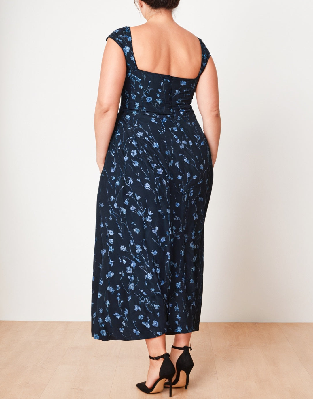 Back view of Plus Size Sweetheart Cap Sleeve Midi Dress.