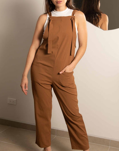 Full length photo of Casual Jumpsuit.